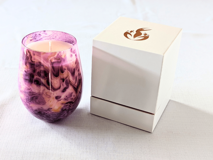 Set in an incredibly beautiful jar with swirls of mauve and purple, Cosmic Bliss is simply a feast for your senses.