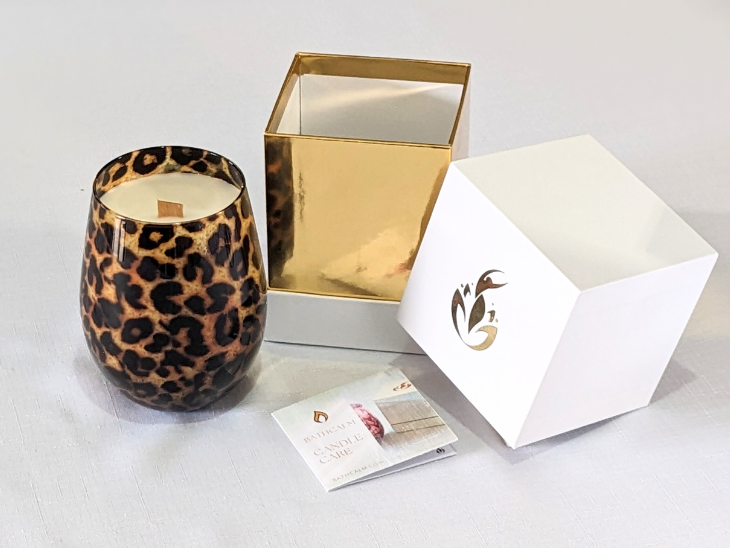 Unleash the beast with BathCalm's leopard print Wild Nights candle, perfect for those who love a touch of the exotic. With a wood wick and burn time of 60 plus hours, Wild Nights features an aromatic blend, rich with smoky leather undertones, a fruity hint of blood plum, earthy musk and sweet jasmine. This fragrance is sublime! The Wild Nights Candle comes with a sturdy white and gold branded box, adding a touch of luxury.